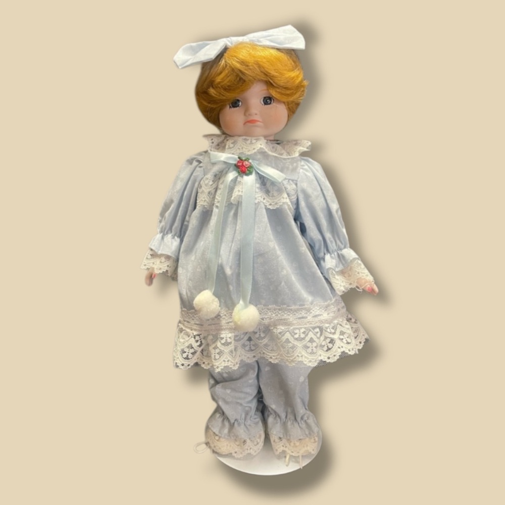 Vintage 1986 Brinn’s Collectible Music Porcelain Doll